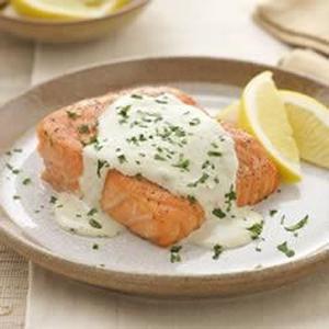 Grilled Salmon with Creamy Pesto Sauce